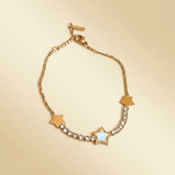 Minimal Gold Star Anti Tarnish Bracelet